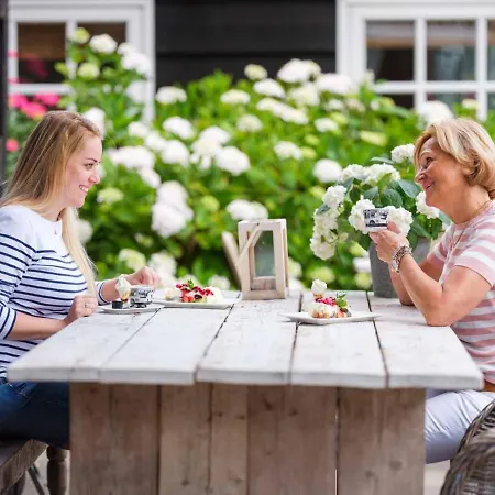 De Lingehoeve Värdshus *