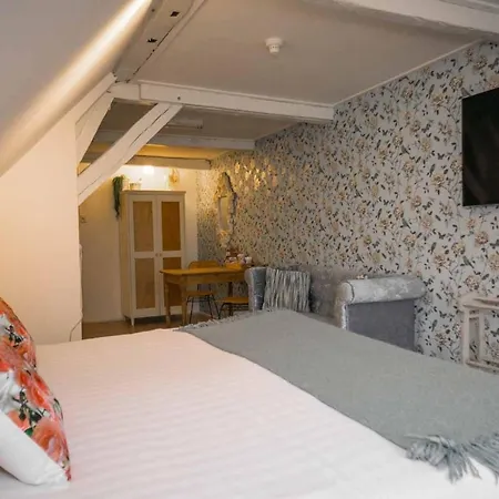 Inn De Lingehoeve *