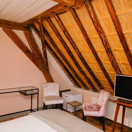 Inn De Lingehoeve *