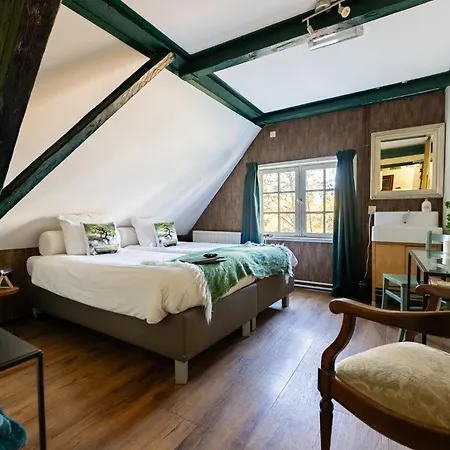 De Lingehoeve Inn *