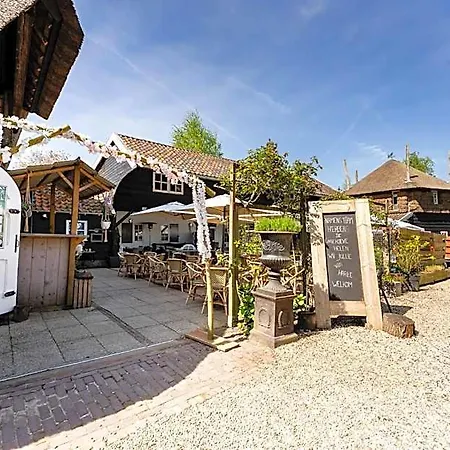De Lingehoeve Penzion Oosterwijk