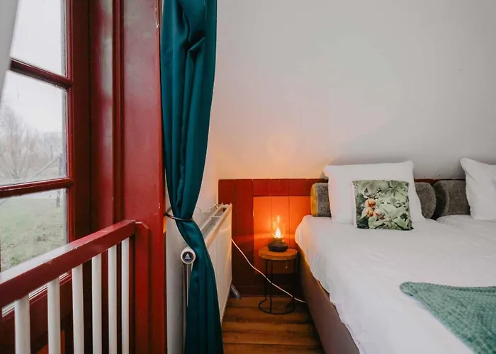 De Lingehoeve بيت ريفي